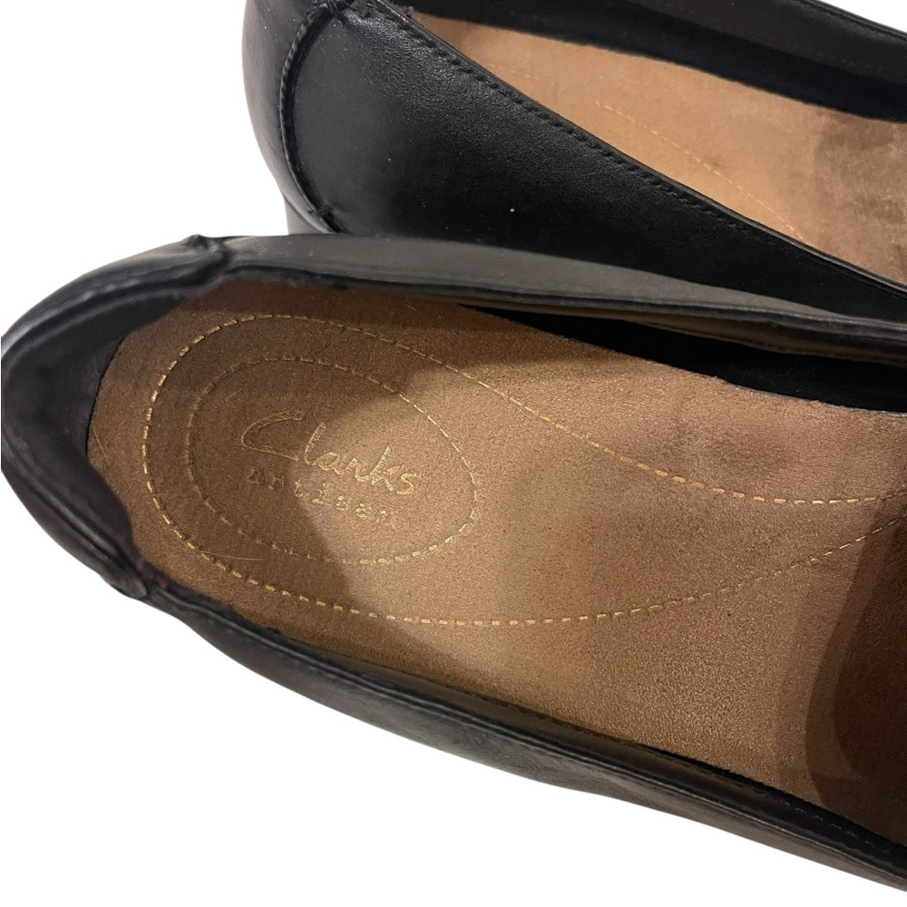 Clarks Women's Black Leather Loafers Slip On Shoes - Picture 3 of 5